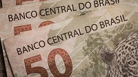 Brazil sinks into fresh political crisis