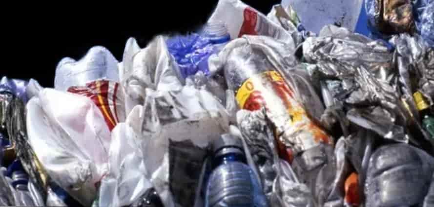 Increase in burning of plastic 'driving up emissions from waste disposal'