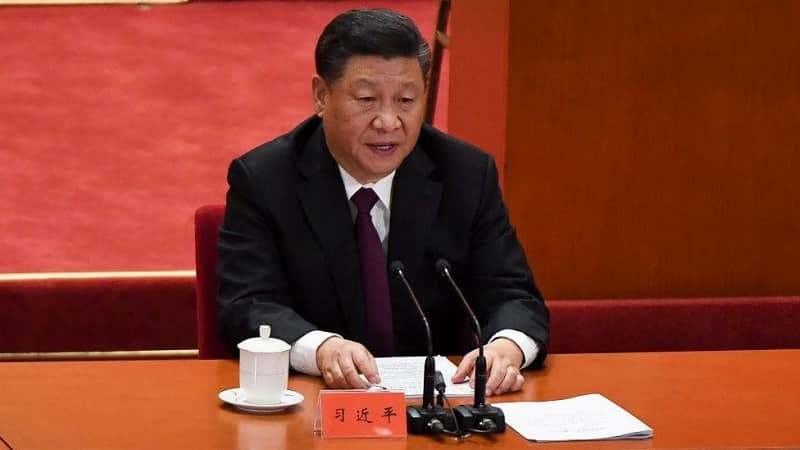 China currently finds itself in a precarious situation, prompting speculation about how President Xi Jinping will navigate the mounting pressures from both Washington and Taiwan