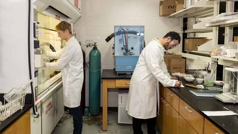 UW-Madison Researchers Map Out a Promising Future for Solvent-Based Plastics Recycling Textiles Recycling