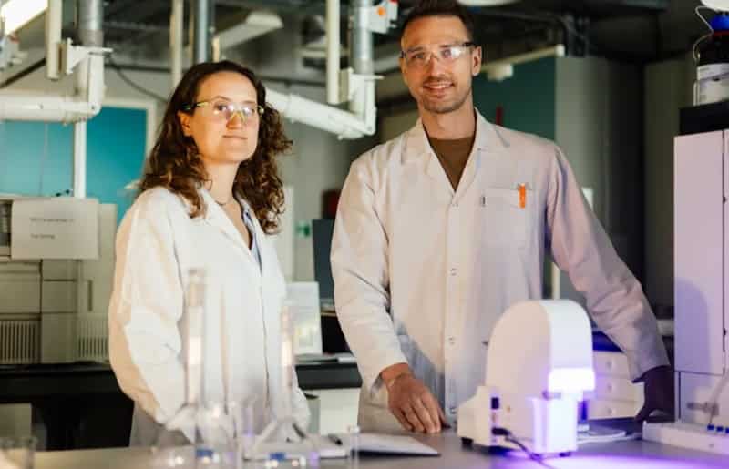 Breakthrough Light-Activated Plastic Could Revolutionize Recycling