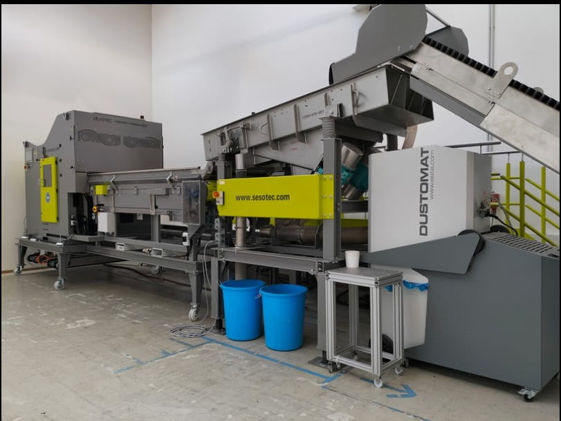 Black Plastic Sorting
